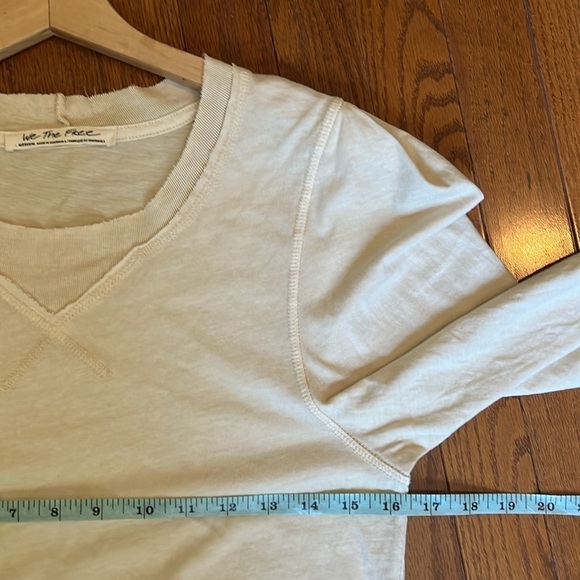Free People | We the Free Puff Shoulder Oatmeal Clover Top Medium Boho Cotton - Picture 9 of 10